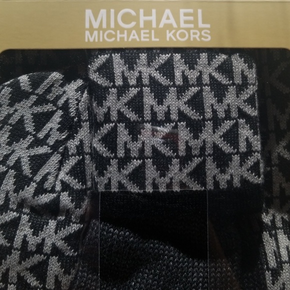 🧤NIB🧤🧤🧤 MICHAEL KORS Set - Picture 3 of 8